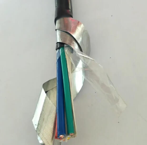 0.5mm2 0.75mm2 1.0mm2 1.5mm2 كابل تحكم متعدد 12 كور 10 كور الألومنيوم البلاستيك المركب الشريط كابل تحكم مدرع